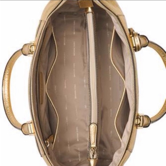 Michael Kors Rare MK LARGE METALLIC SATCHEL Gold - Picture 2 of 9